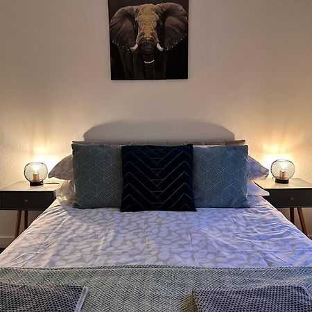 Brightcentral Apartment With Parking Глазгоу Екстериор снимка